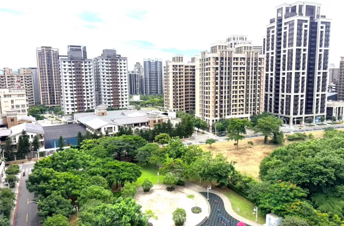 合展悅禾｜中路面公園兩房雙衛車位｜1688萬